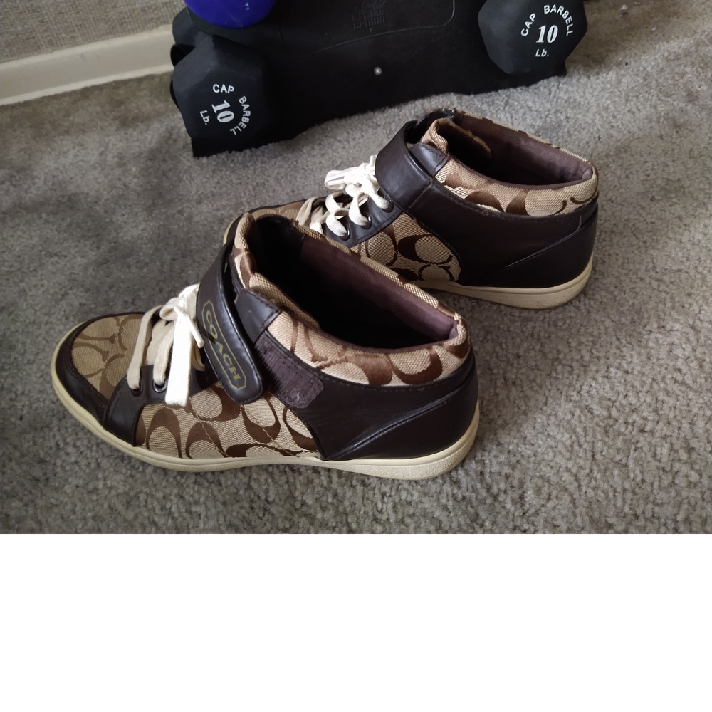 BEAUTIFUL HI-TOP COACH SNEAKERS - BROWN - SIZE 7M - Picture 4 of 7